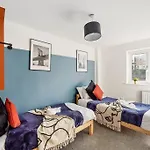 Lovely Bristol Gem - Sleeps 23