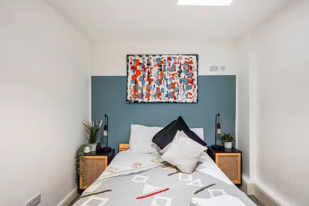 Apartment Lovely Gem - Sleeps 22
