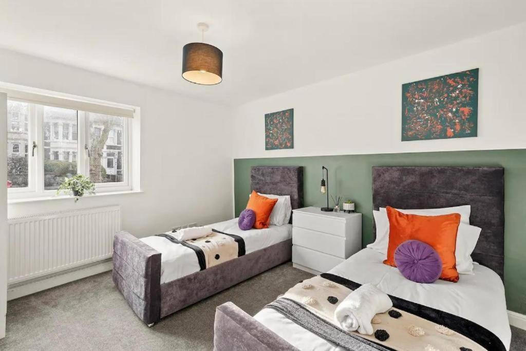 Apartment Lovely Gem - Sleeps 22